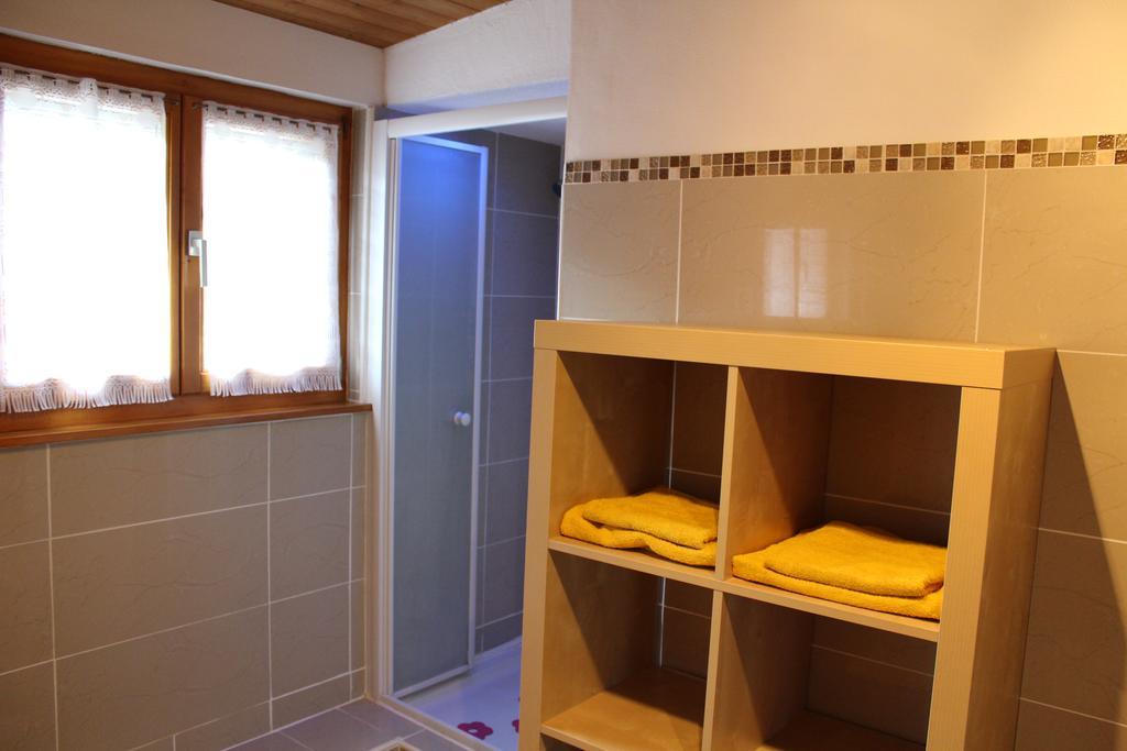 Bed and Breakfast Au Coeur Du Vignoble Sur Bursins Экстерьер фото