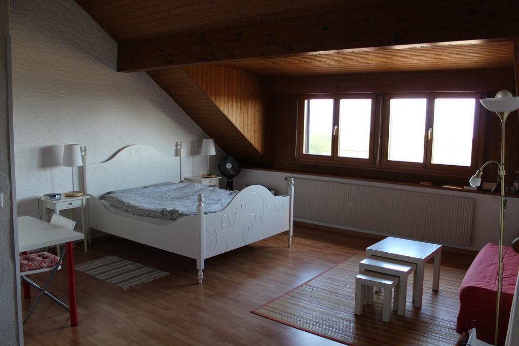 Bed and Breakfast Au Coeur Du Vignoble Sur Bursins Экстерьер фото